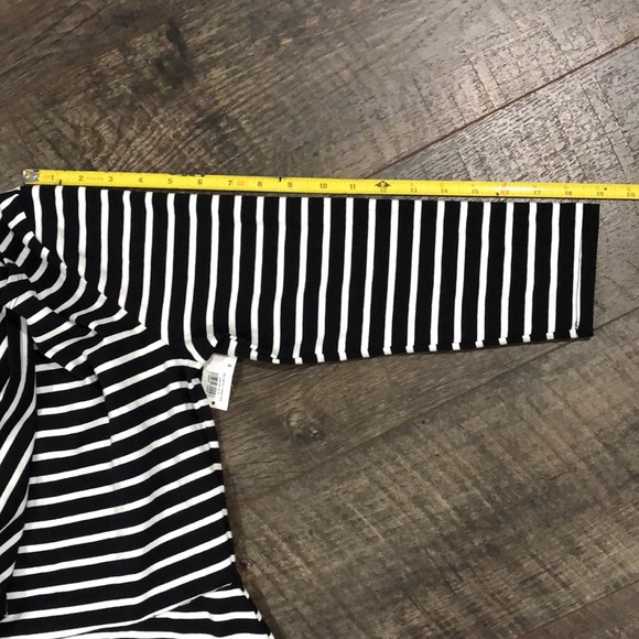 OLD NAVY BLACK/WHITE STRIPE LONG SLEEVE DRESS (M) - Picture 7 of 7